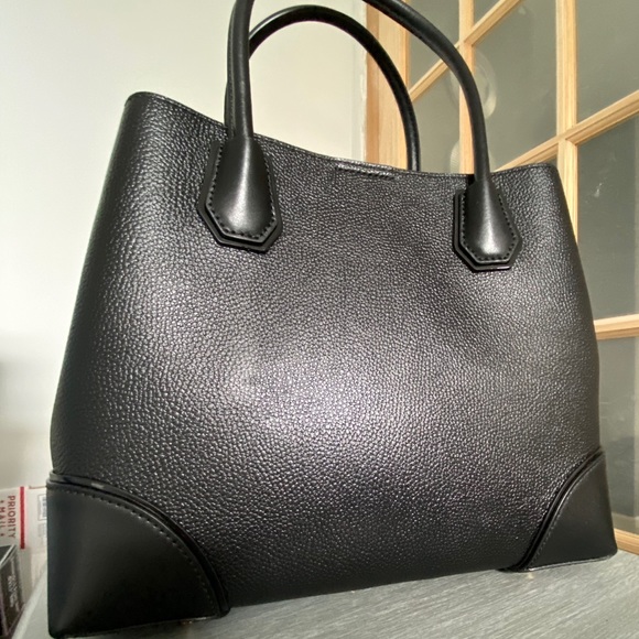 📌SOLD MICHAEL KORS Black Satchel - Picture 5 of 15